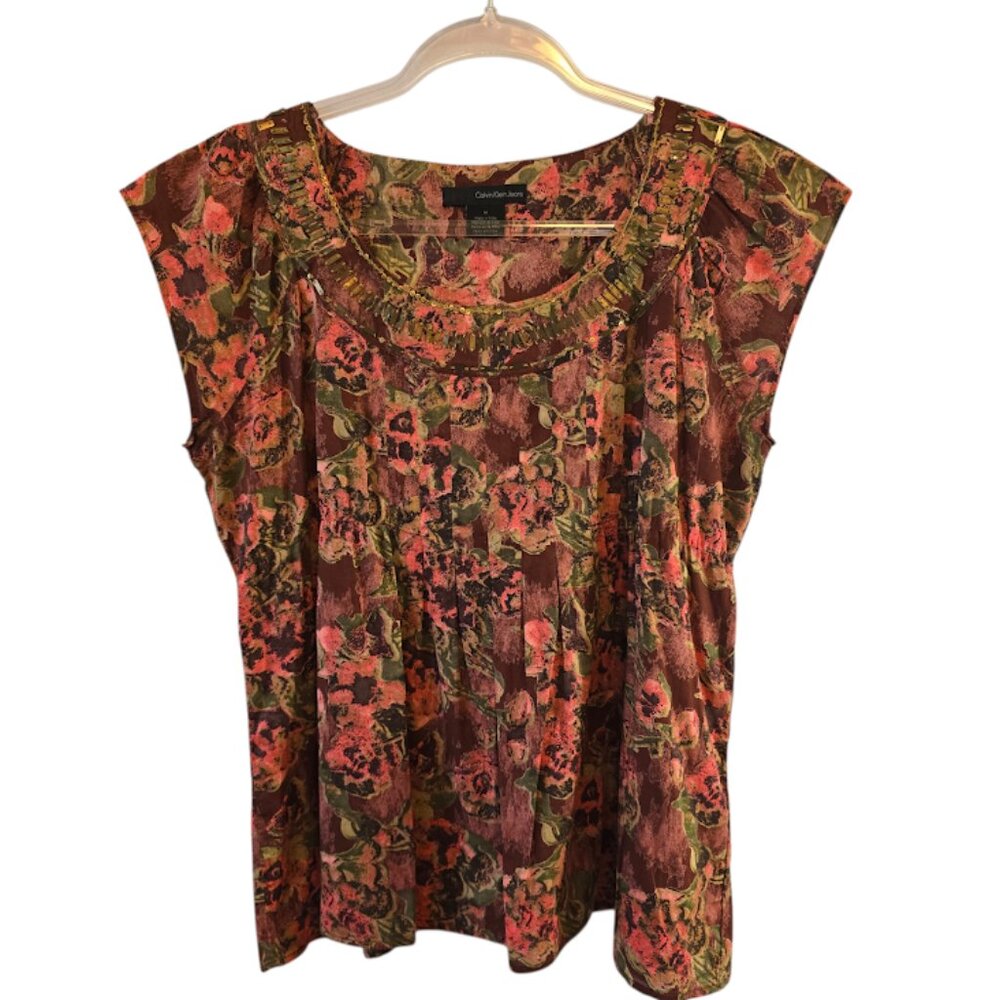 CALVIN KLEIN JEANS 100% COTTON FLORAL PRINT SIZE MEDIUM TOP  BURGUNDY ACCENTS